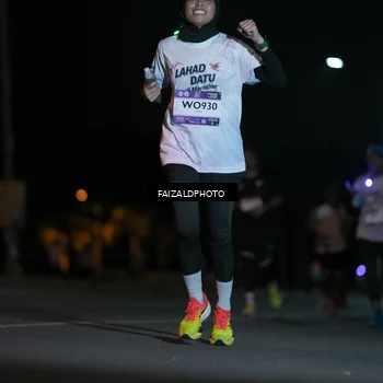 Runner Photo 7875074