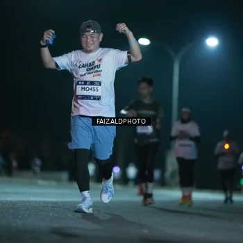 Runner Photo 7875077