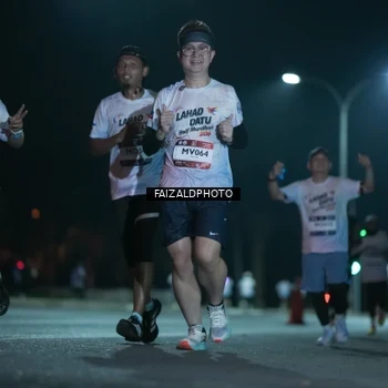 Runner Photo 7875080