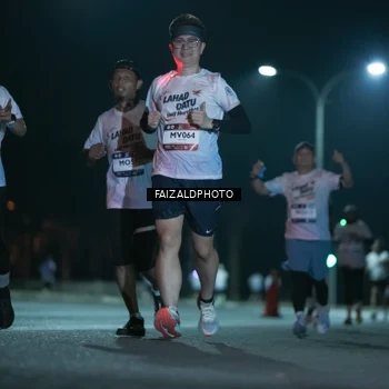 Runner Photo 7875081