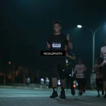Runner Photo 7875090