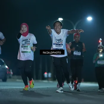 Runner Photo 7875106