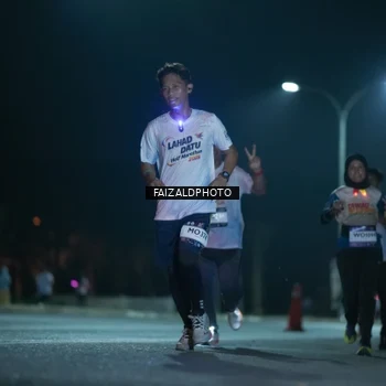Runner Photo 7875133