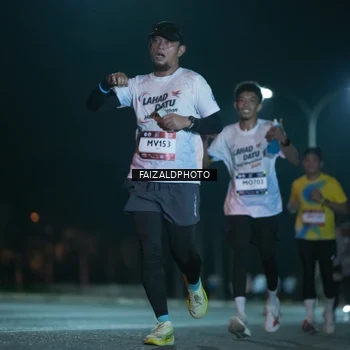 Runner Photo 7875141