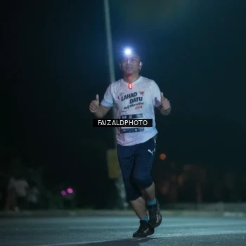 Runner Photo 7875146
