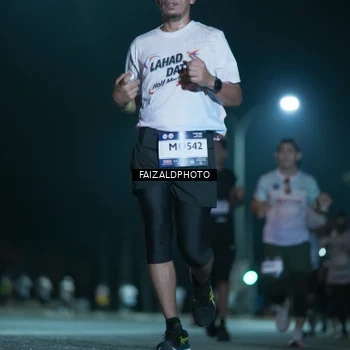 Runner Photo 7875191