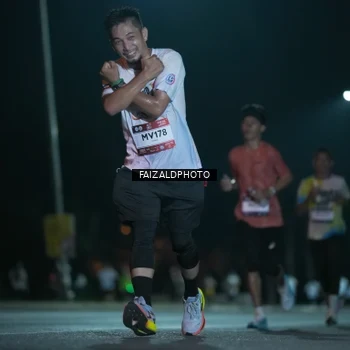 Runner Photo 7875196