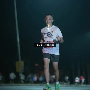 Runner Photo 7875231
