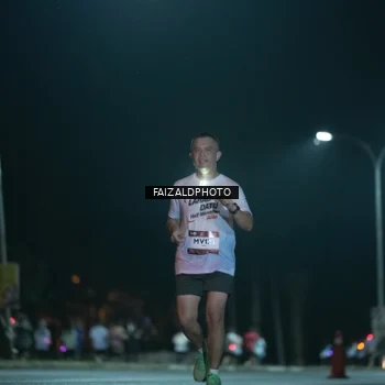 Runner Photo 7875242