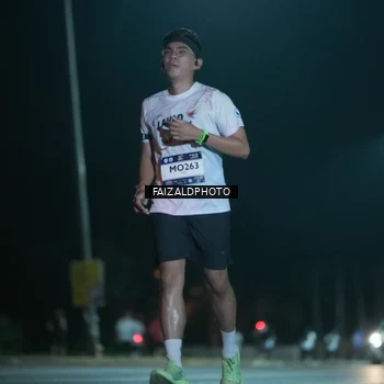 Runner Photo 7875243