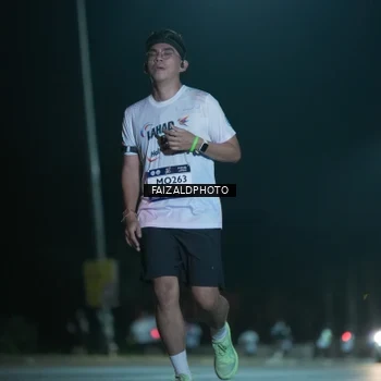 Runner Photo 7875244