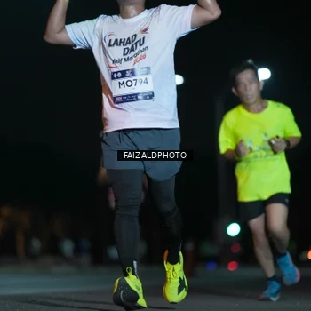 Runner Photo 7875260