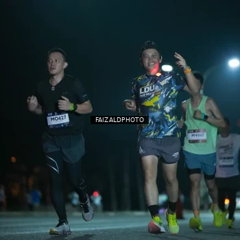 Runner Photo 7875267