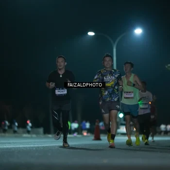 Runner Photo 7875270