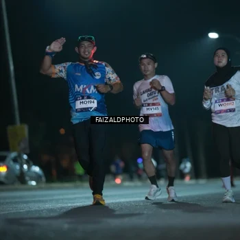 Runner Photo 7875276