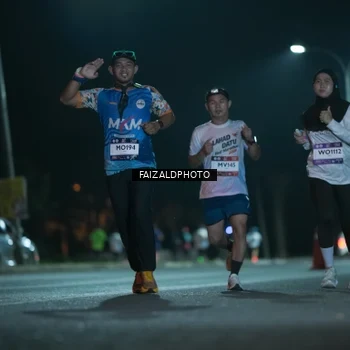 Runner Photo 7875281