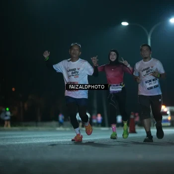 Runner Photo 7875288