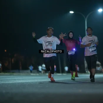 Runner Photo 7875290