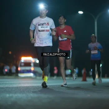 Runner Photo 7875295