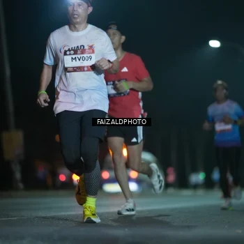 Runner Photo 7875296