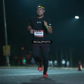 Runner Photo 7875302