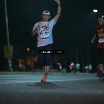 Runner Photo 7875332