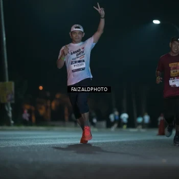Runner Photo 7875336