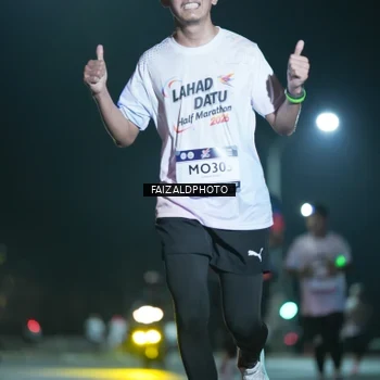 Runner Photo 7875342