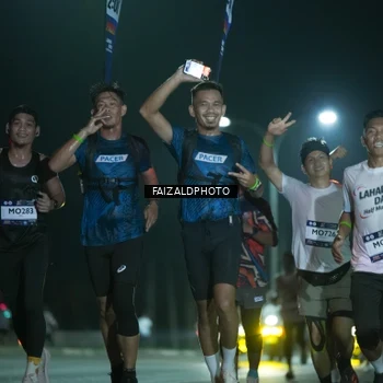 Runner Photo 7875349
