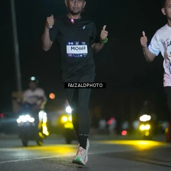 Runner Photo 7875352