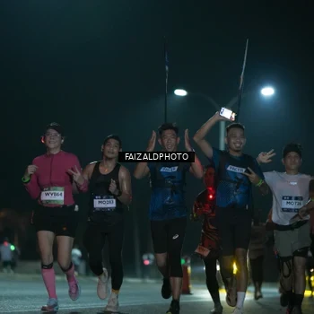 Runner Photo 7875356