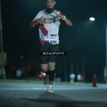 Runner Photo 7875364