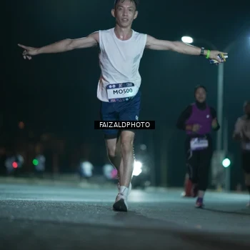 Runner Photo 7875371