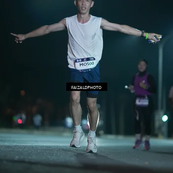 Runner Photo 7875373