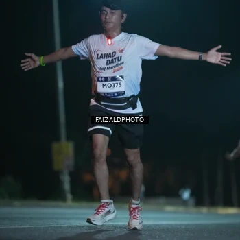 Runner Photo 7875390