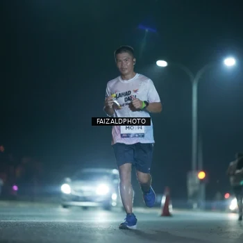 Runner Photo 7875392