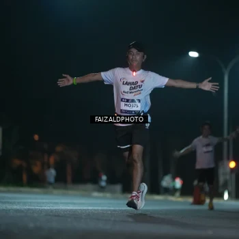 Runner Photo 7875393