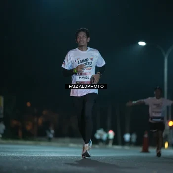 Runner Photo 7875397