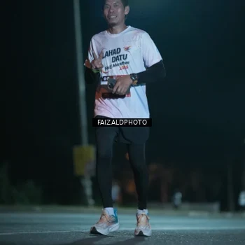 Runner Photo 7875406