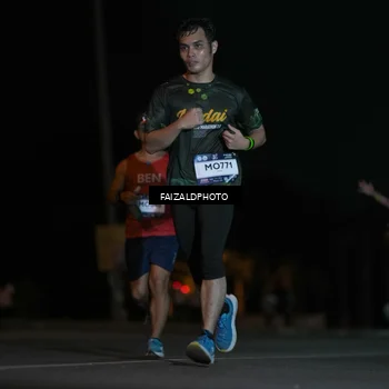 Runner Photo 7875411