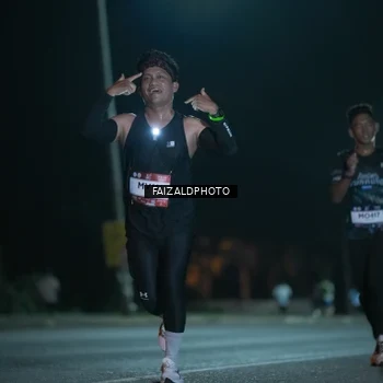 Runner Photo 7875428