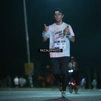 Runner Photo 7875459