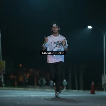 Runner Photo 7875464