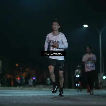 Runner Photo 7875468