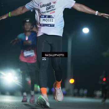 Runner Photo 7875475