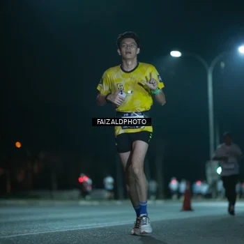 Runner Photo 7875548