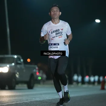 Runner Photo 7875553