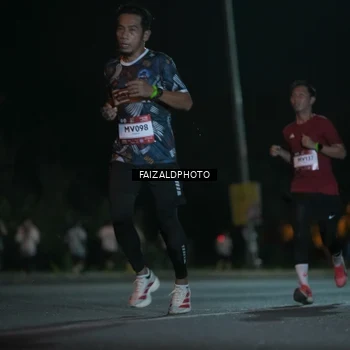 Runner Photo 7875573