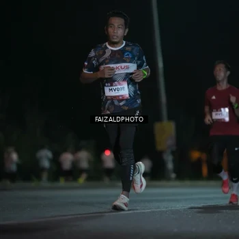 Runner Photo 7875575