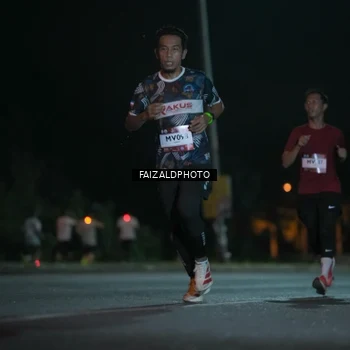 Runner Photo 7875577